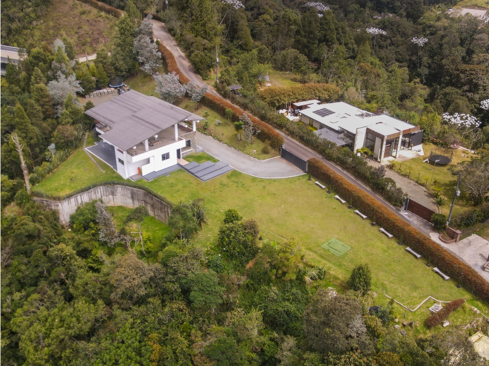 CASA CAMPESTRE EN VENTA EN EL ALTO DEL ESCOBERO