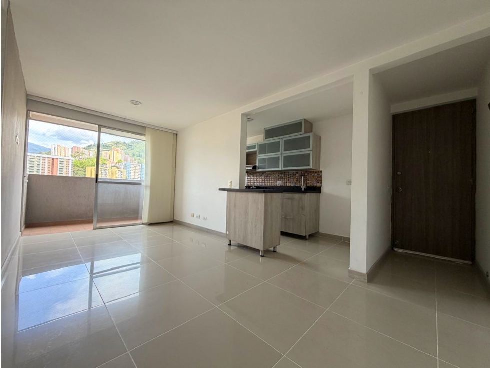 SE VENDE APARTAMENTO EN SABANETA PARTE PLANA CERCA A MAYORCA