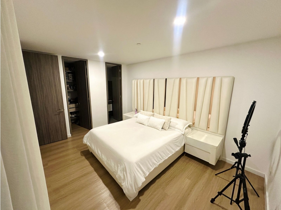 SE VENDE APT CON ACABADOS DE LUJO Y PISO 18 EN LAS BRUJAS - ENVIGADO — foto 6