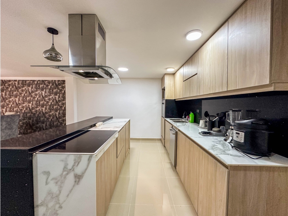 CASA EN VENTA DE 3 NIVELES + SÓTANO EN LOS BALSOS EL POBLADO — foto 5