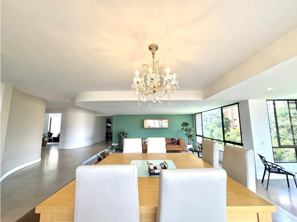 Se vende amplio apartamento remodelado en Los Parra (El Poblado) — foto 3