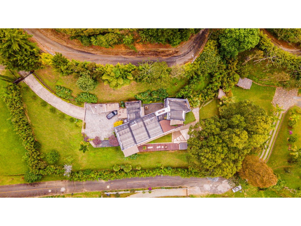 CASA DE DOS NIVELES EN VENTA EN VÍA LAS PALMAS EN PARCELACIÓN CERRADA — foto 3