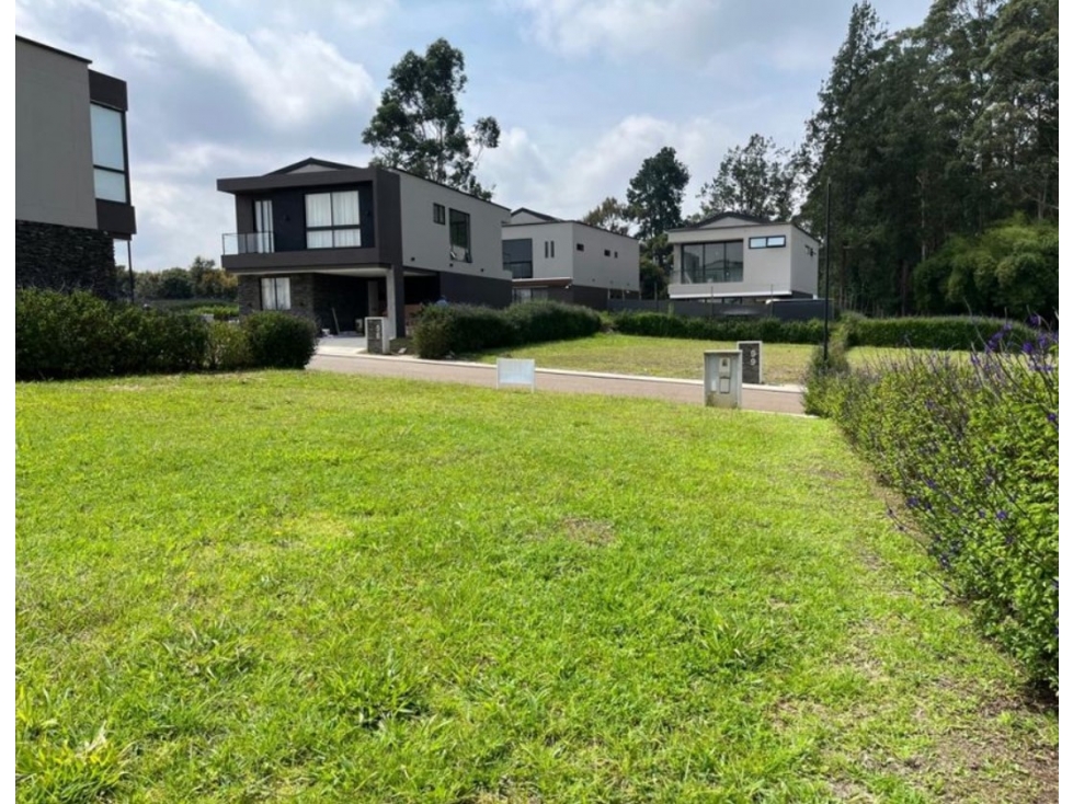LOTE EN PARCELACIÓN A LA VENTA - LLANO GRANDE / SAN ANTONIO — foto 2