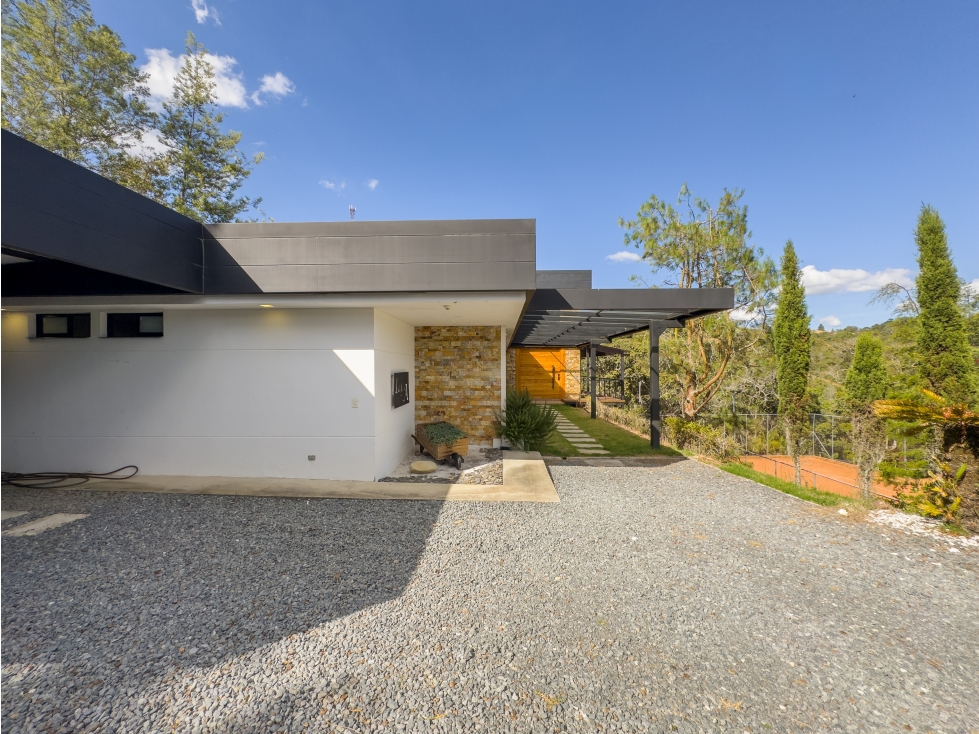 VENTA CASA CAMPESTRE 2 NIVELES ALTO DEL ESCOBERO ENVIGADO — foto 3
