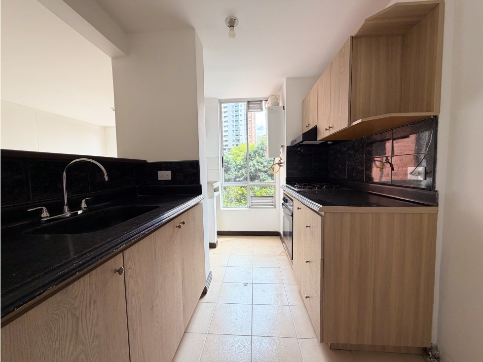 EN VENTA APARTAMENTO EN EL POBLADO SECTOR SAN JULIÁN — foto 3