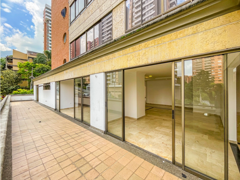 APARTAMENTO EN EL POBLADO CON ASCENSOR PRIVADO IDEAL PARA REMODELAR — foto 3