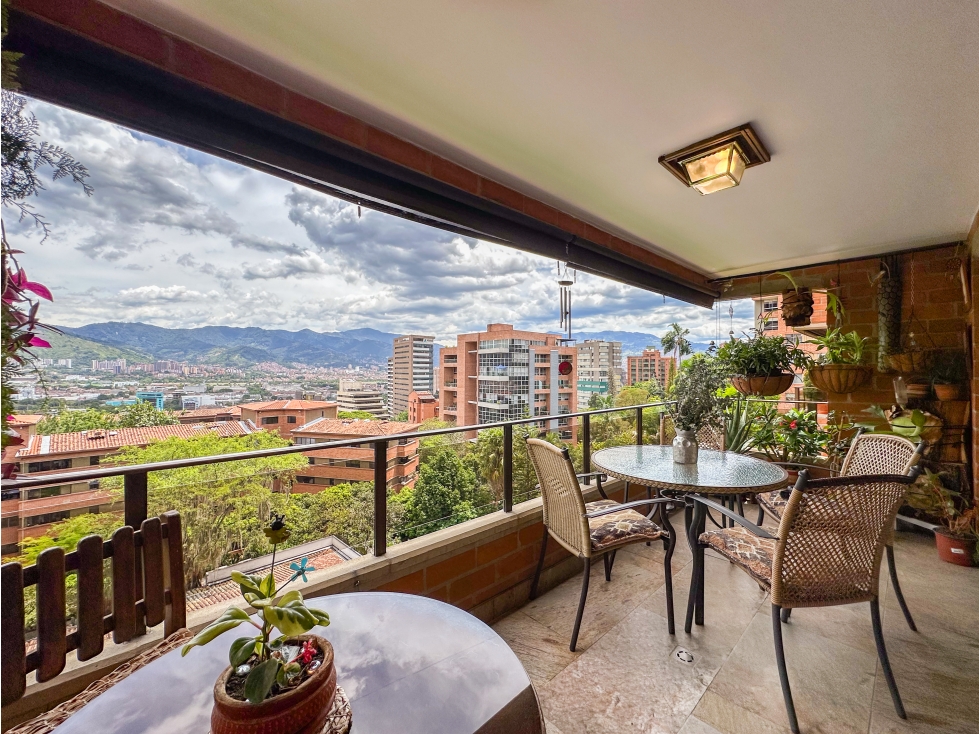 APARTAMENTO EN VENTA DE 221M2 EN CASTROPOL POBLADO
