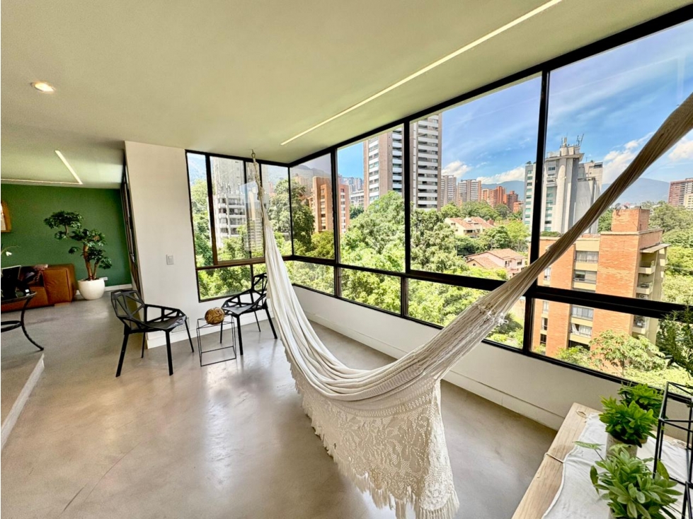 Se vende amplio apartamento remodelado en Los Parra (El Poblado) — foto 4