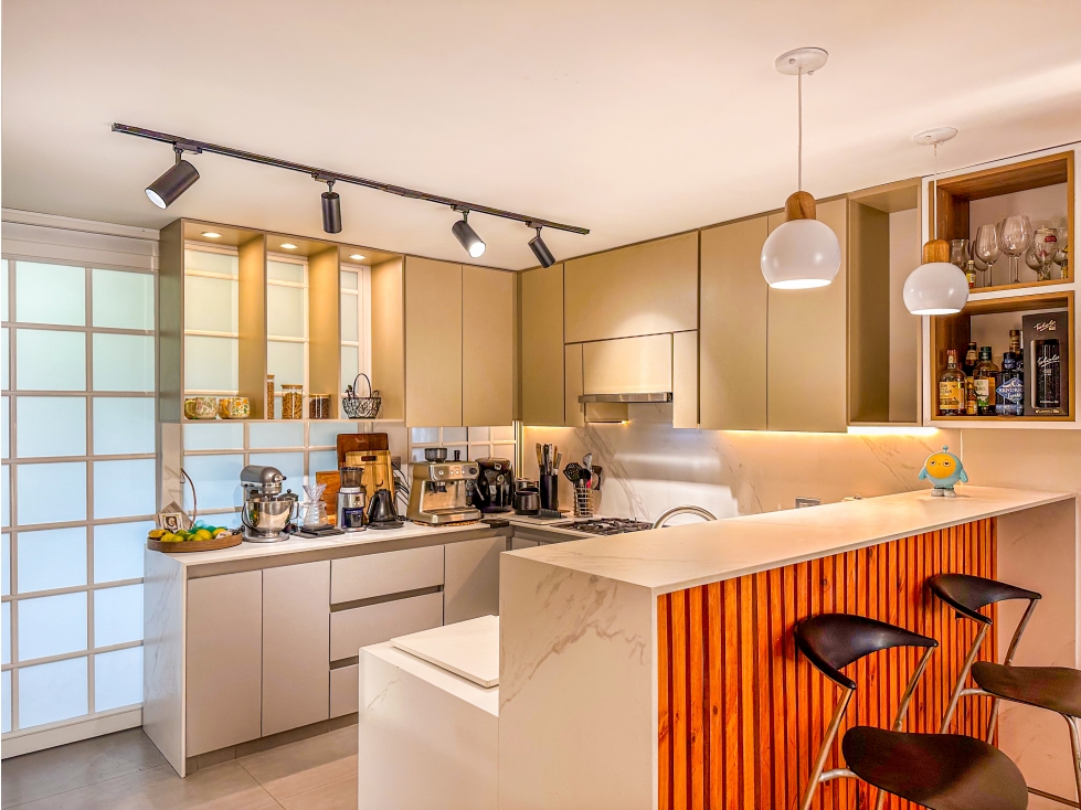 Venta Casa Parcialmente Remodelada Los Balsos Poblado — foto 2
