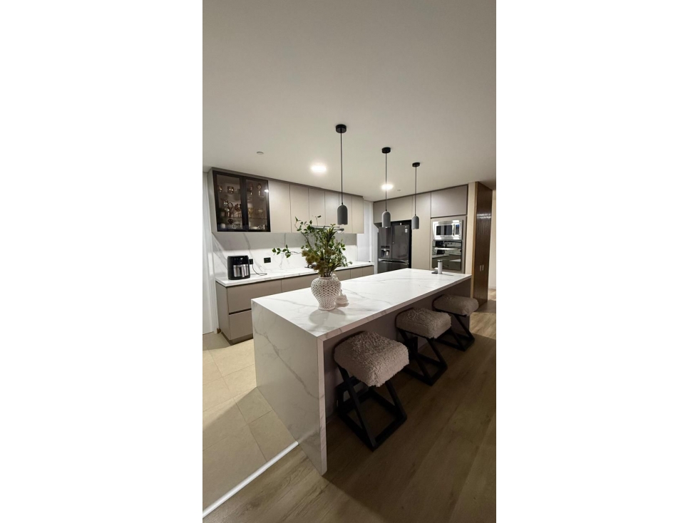 APARTAMENTO EN ARRIENDO UNIDAD MONTREAL, EL POBLADO — foto 5