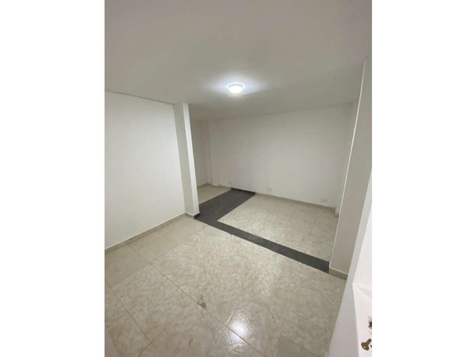 ARRIENDO CASA COMERCIAL AV. 80 CON COLOMBIA — foto 3