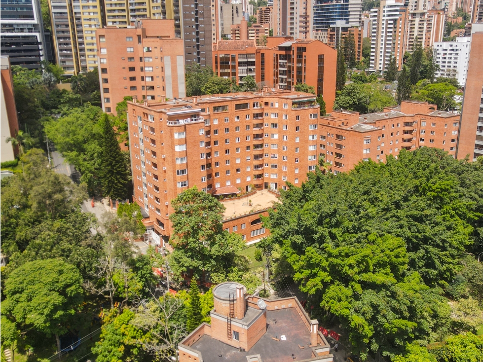 APARTAMENTO DE 132M2 EN VENTA EN CASTROPOL POBLADO — foto 2