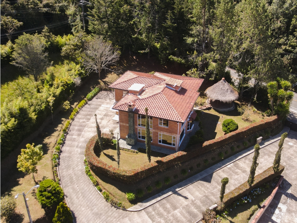 Venta de Casa Campestre de 2 Niveles Alto del Escobero — foto 2
