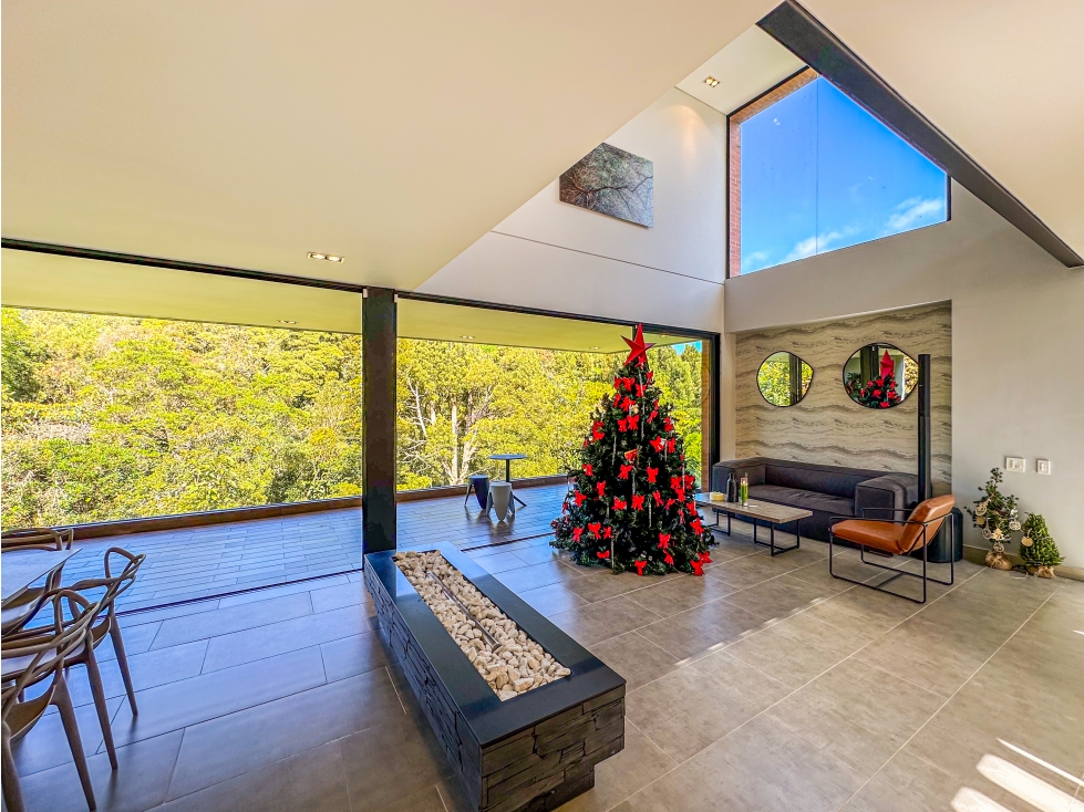 SE VENDE CASA EN MEDIO DE LA NATURALEZA EN PARCELACIÓN PRIVADA — foto 3