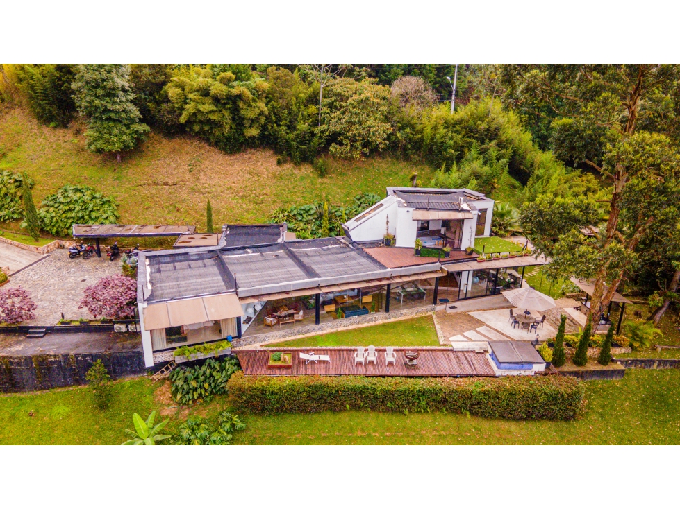 CASA DE DOS NIVELES EN VENTA EN VÍA LAS PALMAS EN PARCELACIÓN CERRADA — foto 2