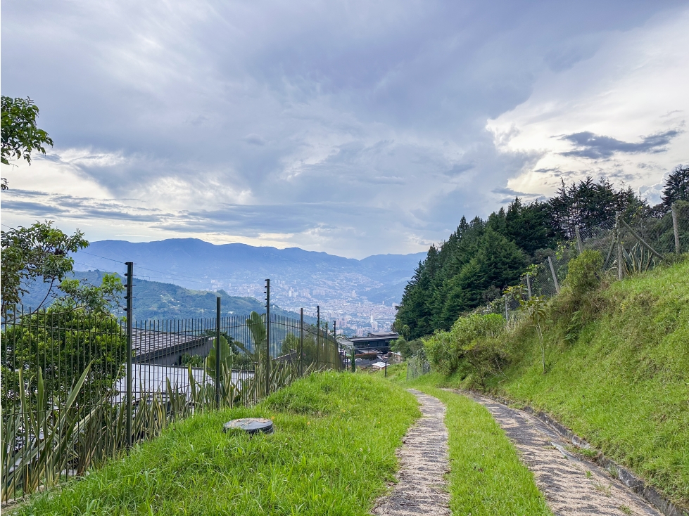 LOTE EN VENTA EN PARCELACIÓN EN EL ESCOBERO ENVIGADO