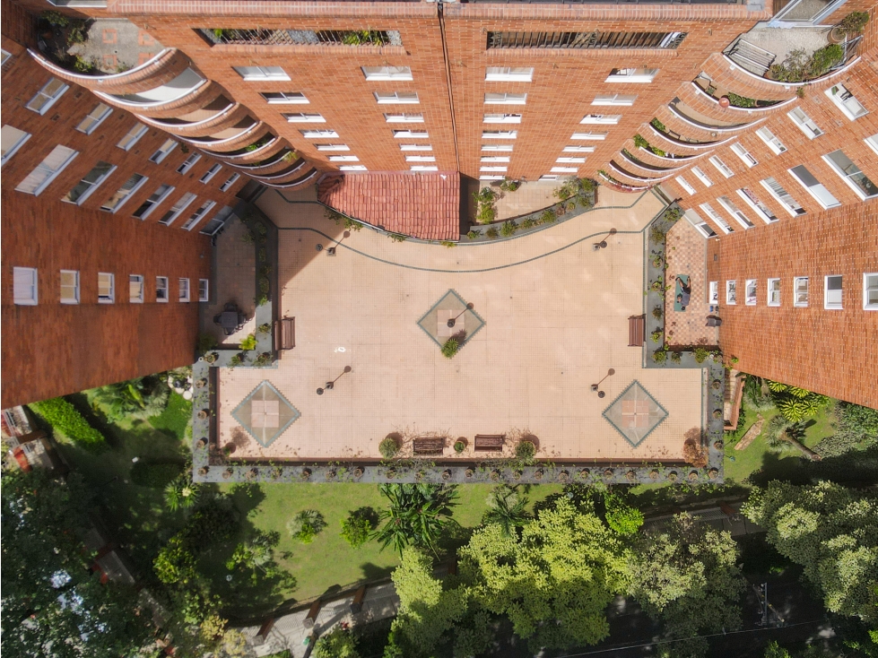 APARTAMENTO DE 132M2 EN VENTA EN CASTROPOL POBLADO — foto 3