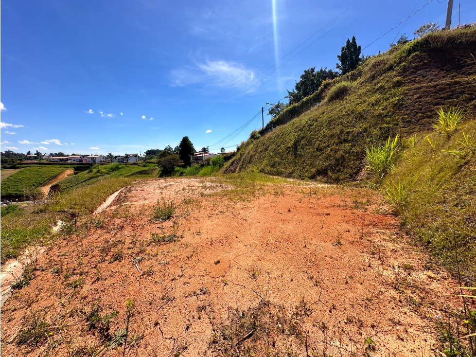 EN VENTA LOTE LISTO PARA CONSTRUIR EN INCREÍBLE PROYECTO EN RIONEGRO — foto 3