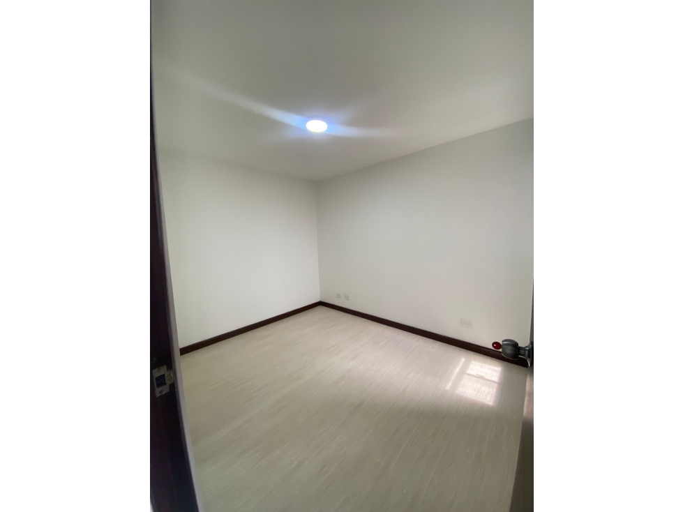 EN VENTA APARTAMENTO EN PARTE PLANA SABANETA — foto 3