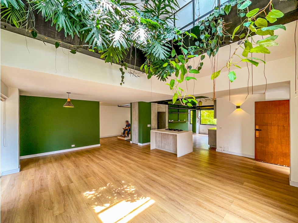 Venta Penthouse Dúplex Remodelado en El Encierro Poblado