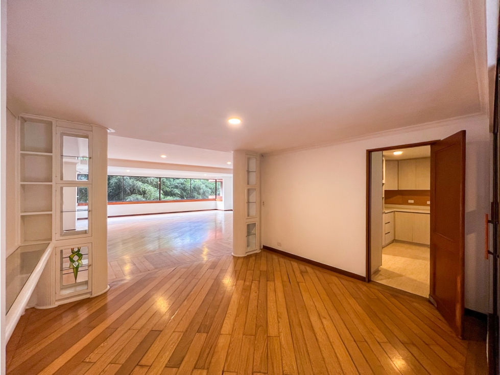 APARTAMENTO DE 241M2 EN LOS BALSOS POBLADO PARA REMODELAR — foto 5