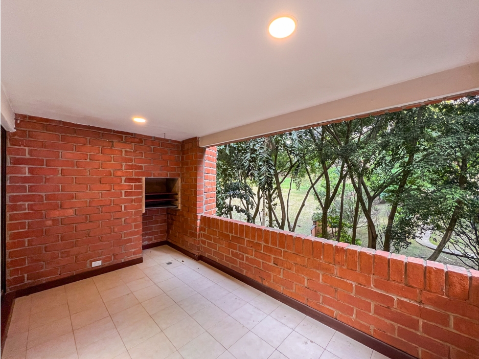 APARTAMENTO DE 241M2 EN LOS BALSOS POBLADO PARA REMODELAR — foto 6