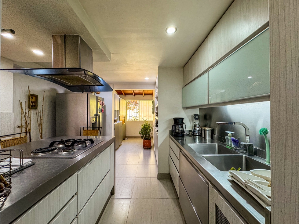 APARTAMENTO EN VENTA CON TERRAZA EN EL CAMPESTRE EL POBLADO — foto 5
