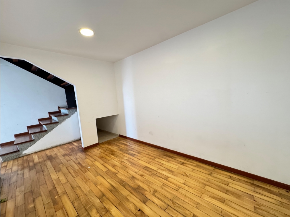 ¡CASA ESQUINERA EN VENTA EL POBLADO! Sector Chuscalito — foto 5