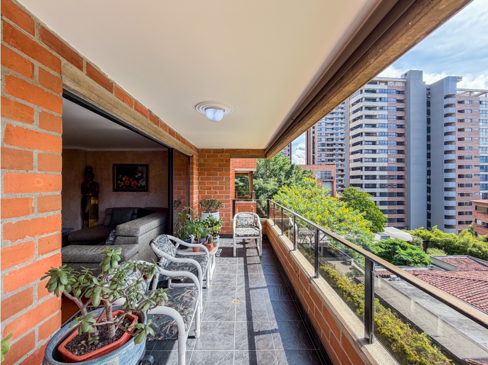 APARTAMENTO DE 221M2 CON VISTA EN POBLADO CASTROPOL