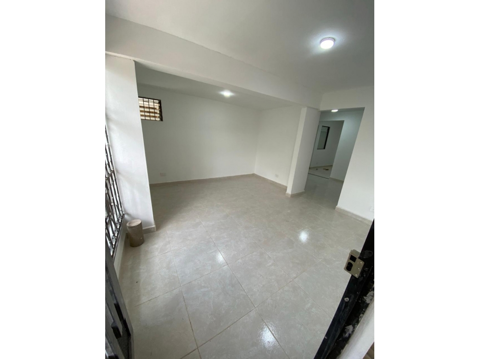 ARRIENDO CASA COMERCIAL AV. 80 CON COLOMBIA — foto 6