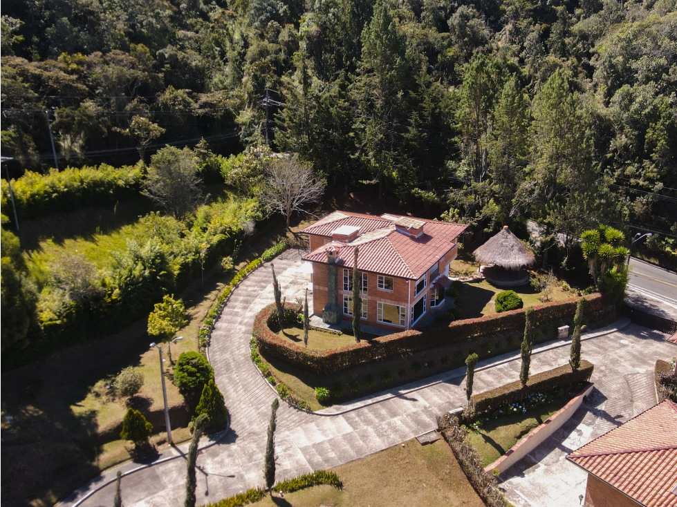 Venta de Casa Campestre de 2 Niveles Alto del Escobero — foto 5