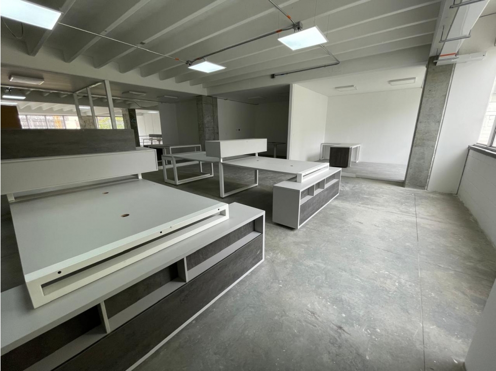 Local Comercial en Arriendo Barrio Colombia, Medellín — foto 6