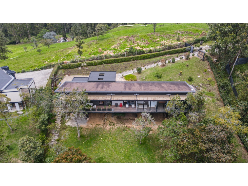 CASA DE UN SOLO NIVEL EN PARCELACIÓN CERRADA EN EL RETIRO — foto 2