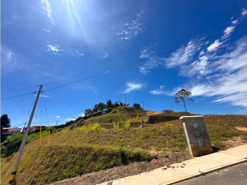 EN VENTA LOTE LISTO PARA CONSTRUIR EN INCREÍBLE PROYECTO EN RIONEGRO — foto 5