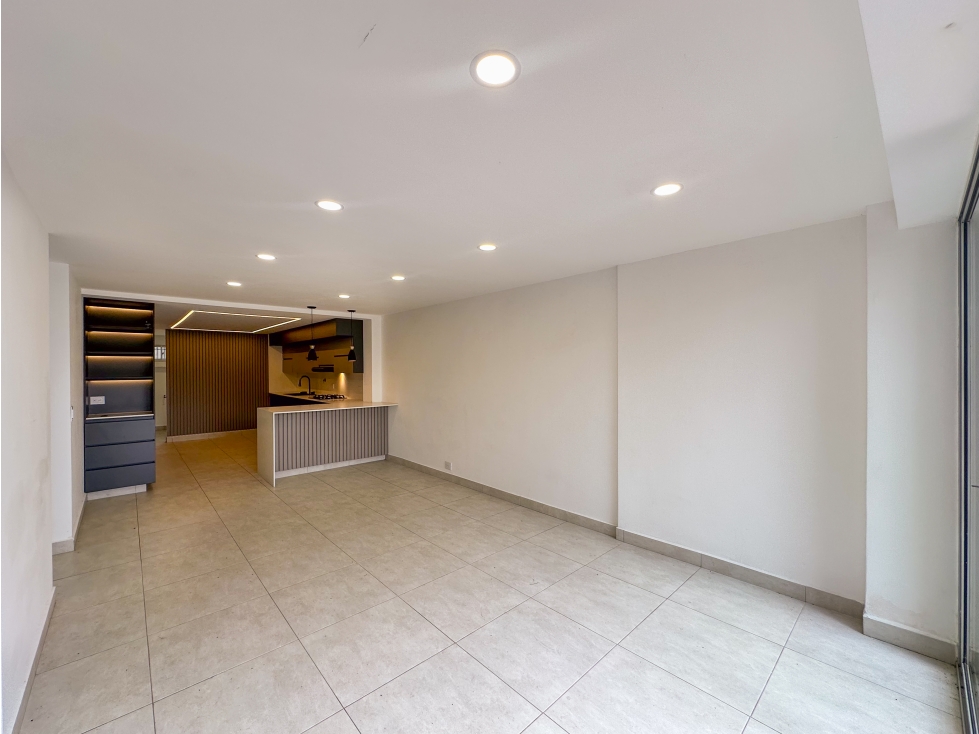 CASA EN VENTA REMODELADA DE 4 NIVELES EN LOS BALSOS POBLADO — foto 6