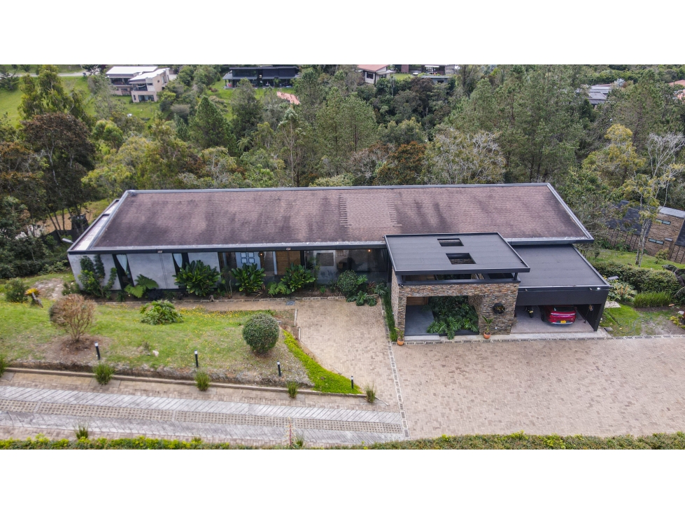 CASA DE UN SOLO NIVEL EN PARCELACIÓN CERRADA EN EL RETIRO — foto 4