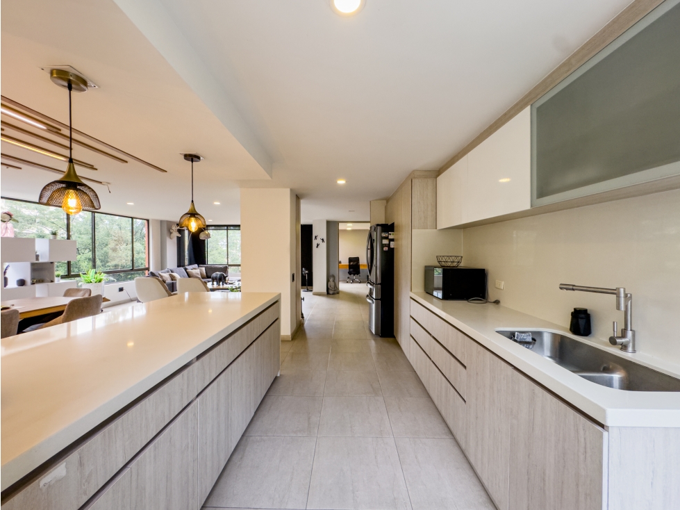 APARTAMENTO AMOBLADO EN VENTA EN MILLA DE ORO EL POBLADO