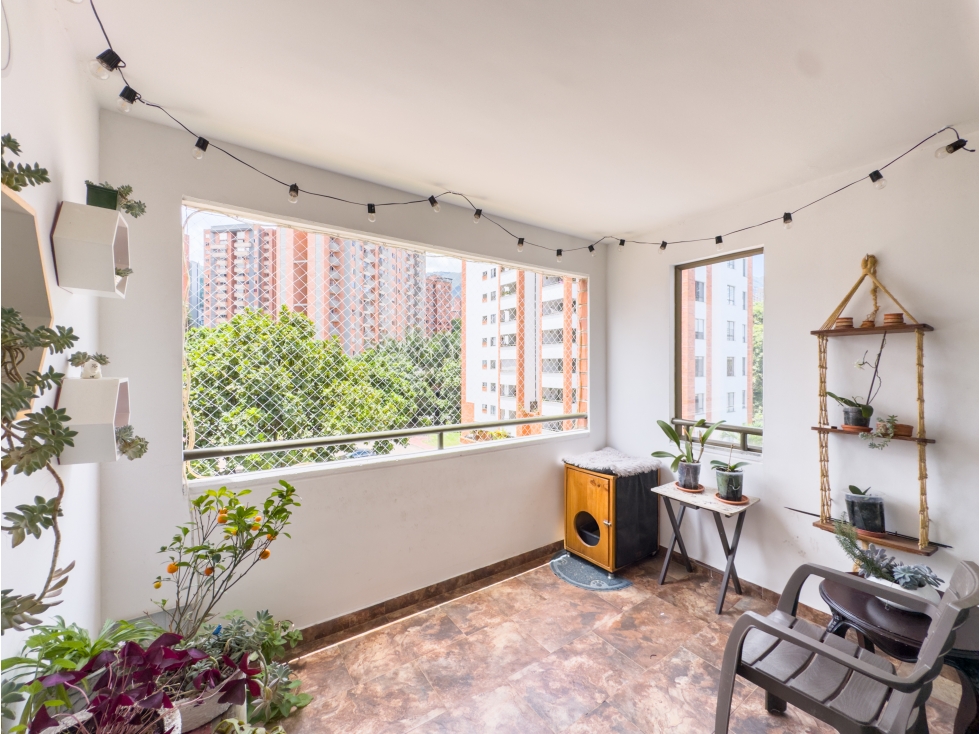 VENTA APARTAMENTO ZONA PLANA EL POBLADO PATIO BONITO — foto 3