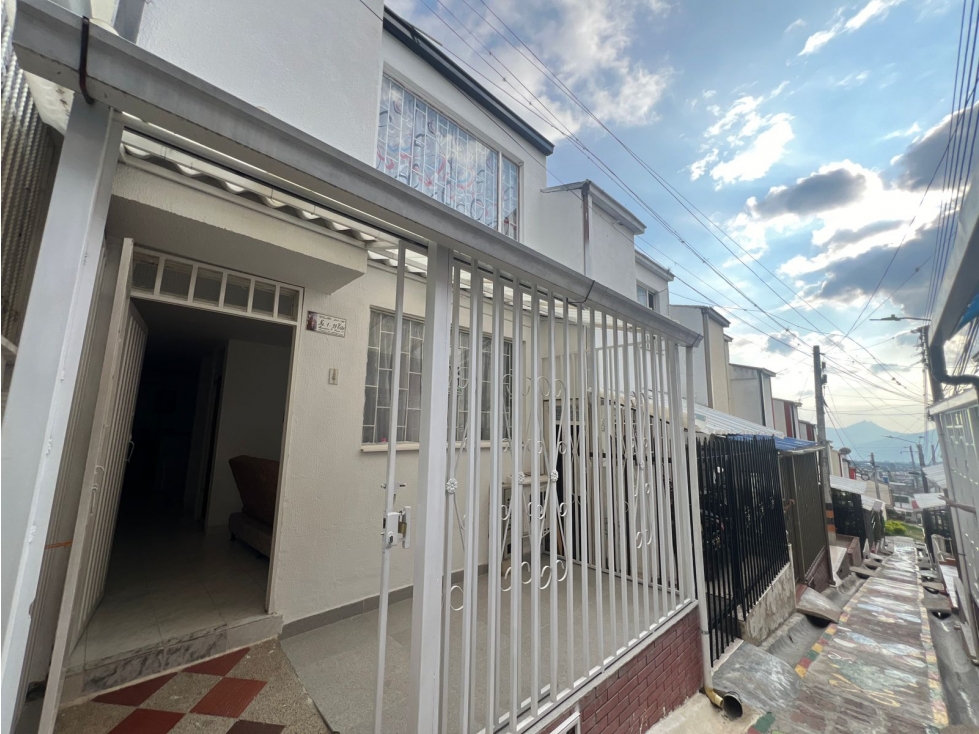 VENTA DE HERMOSA CASA FUSAGASUGÁ UBICACIÓN PRADOS DE ALTAGRACIA