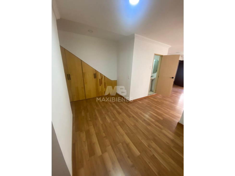 CASA EN ARRIENDO SECTOR SIMON BOLIVAR