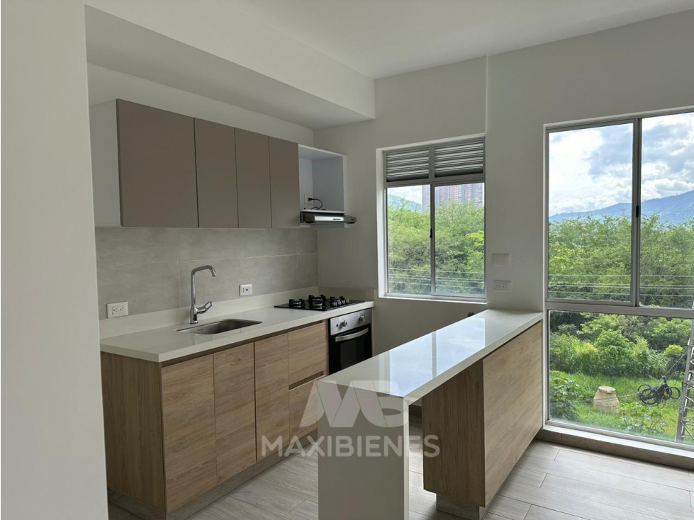 APARTAMENTO PARA ARRIENDO UBICADO EN BELLO — foto 2