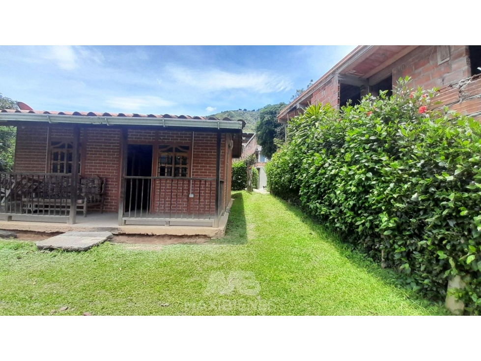 CASA PARA VENTA UBICADA EN GIRARDOTA