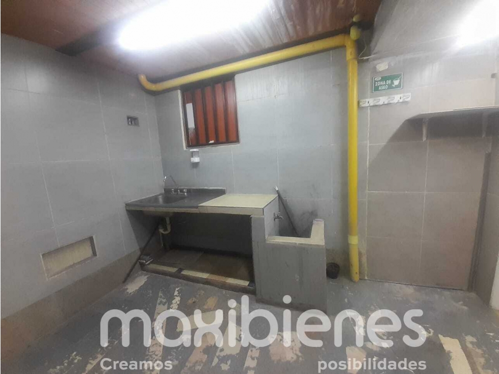 LOCAL PARA ARRIENDO UBICADO EN BELLO