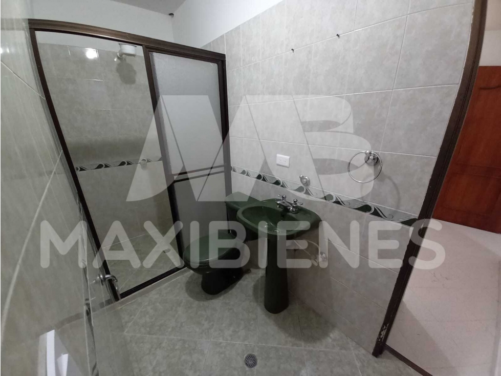 APARTAMENTO EN ARRIENDO EN EL SECTOR DE SANTA LUCIA — foto 6