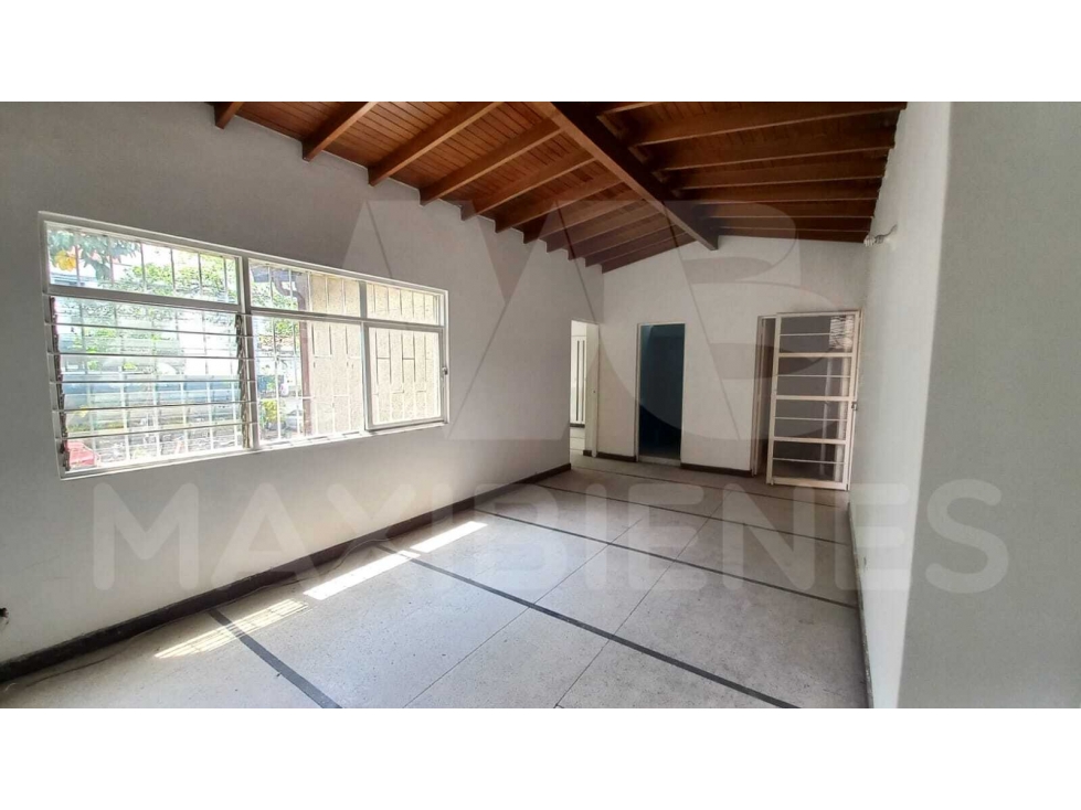 CASA EN ARRIENDO EN EL SECTOR DE SURAMERICANA
