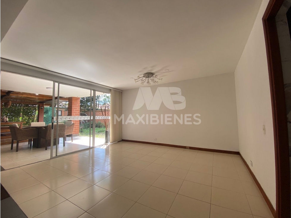 CASA EN ARRIENDO UBICADA EN ITAGUI — foto 2