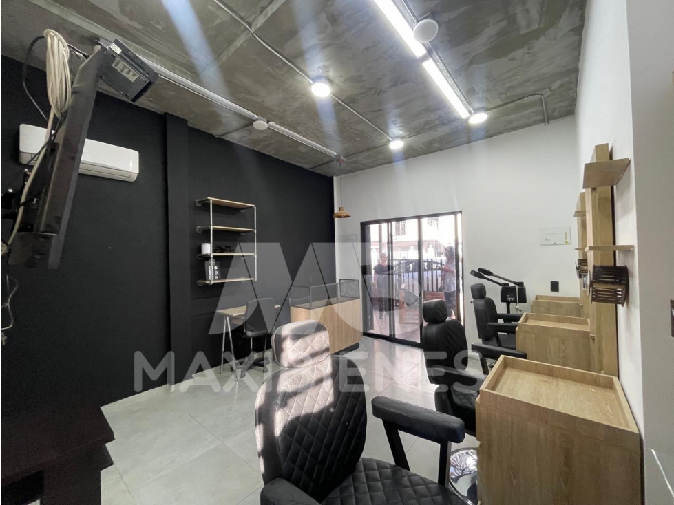 LOCAL EN ARRIENDO EN SANTA LUCIA - 1
