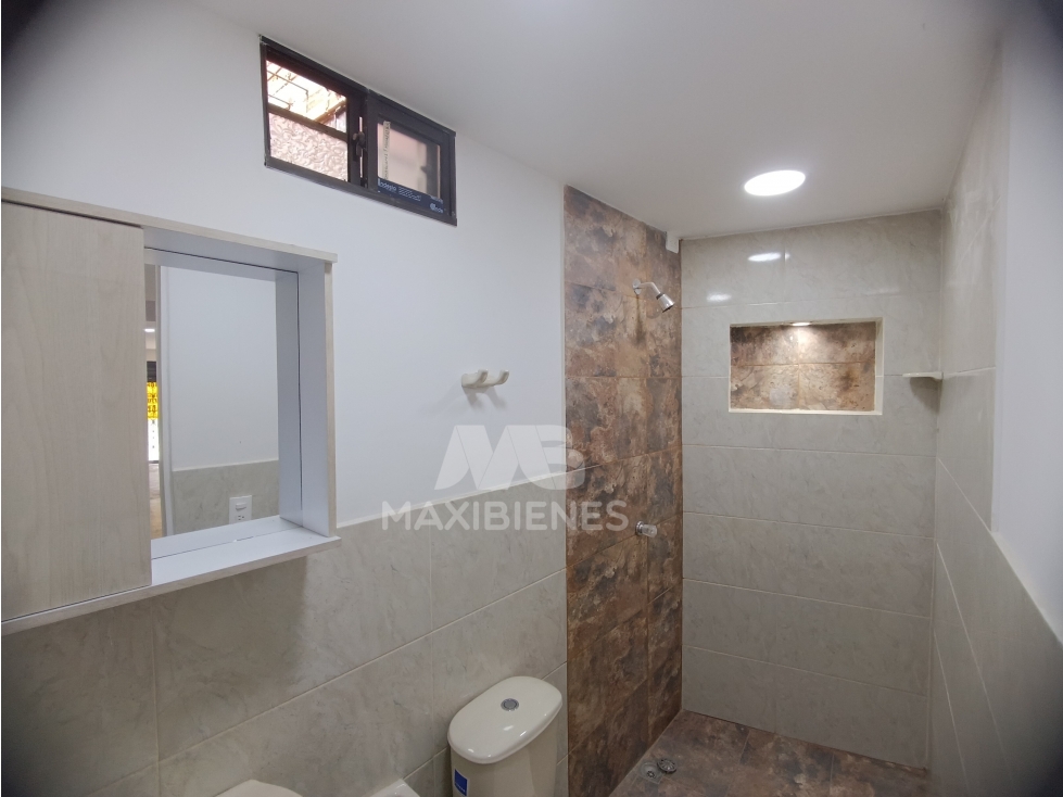 LOCAL PARA ARRIENDO UBICADO EN BELLO - 5
