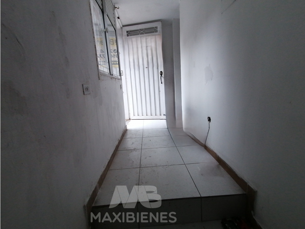 LOCAL PARA ARRIENDO UBICADO EN BELLO - 2