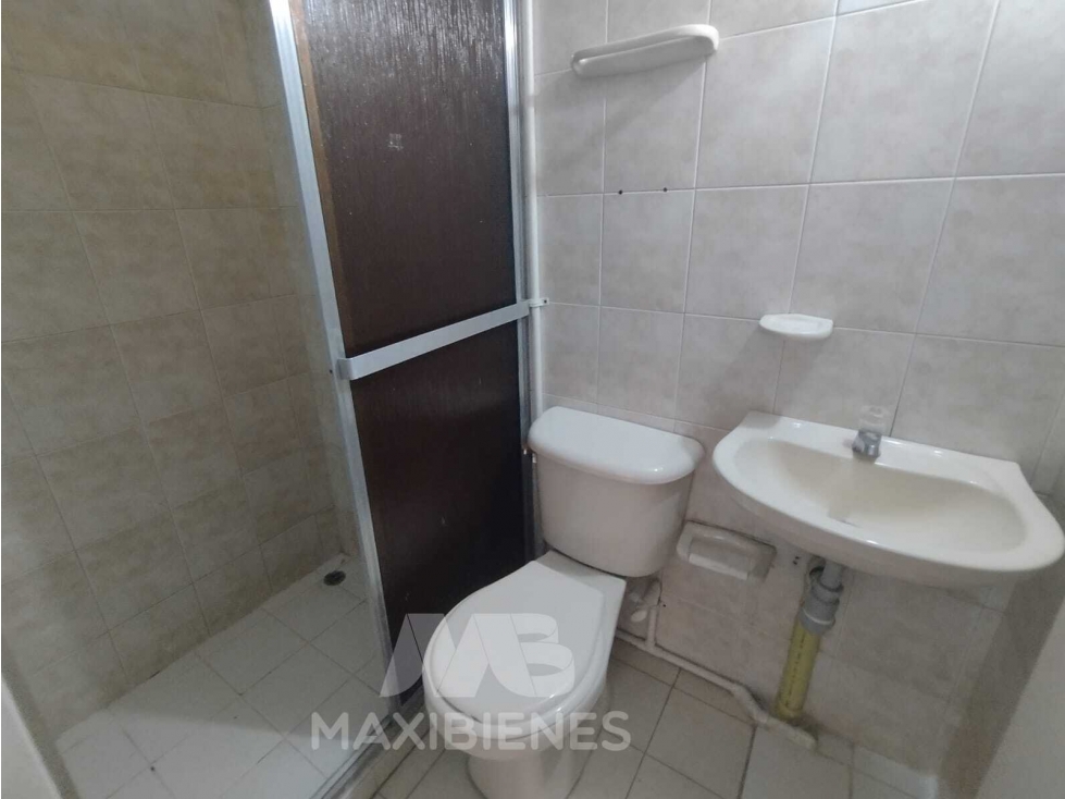LOCAL PARA ARRIENDO UBICADO EN BELLO - 6